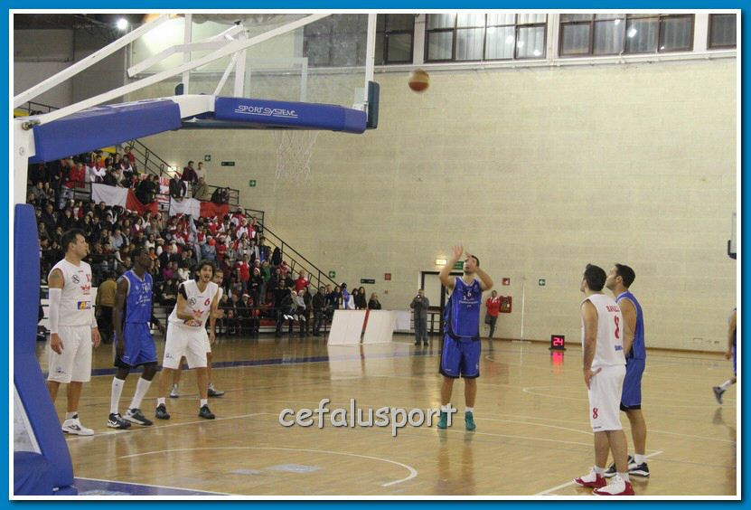121223 Aquila 201_tn.jpg